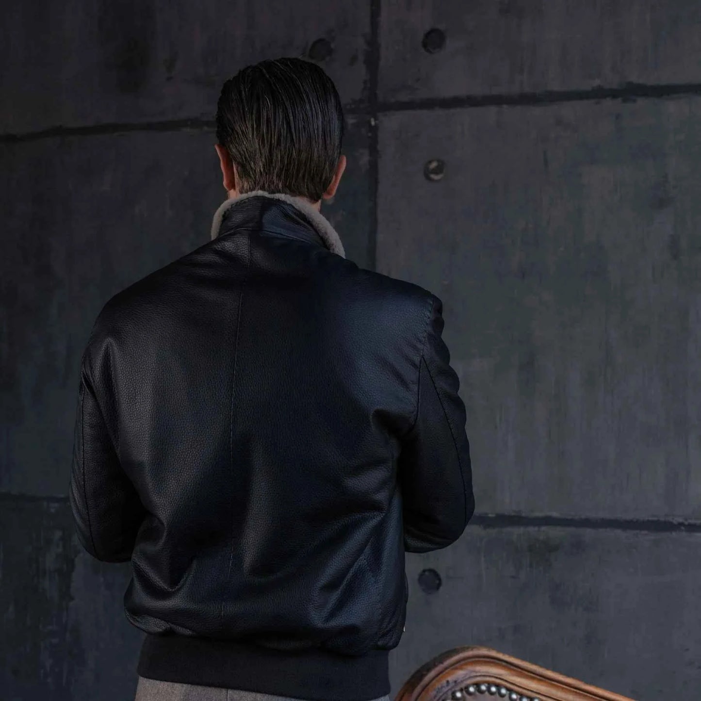 Rifugio Iconic Deerskin Beaver Jacket – Ivory Black