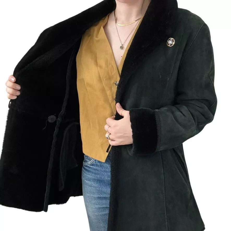 Luxequir-Collection Women's Black Shear ling Leather Winter Jacket Luxequir Vogue